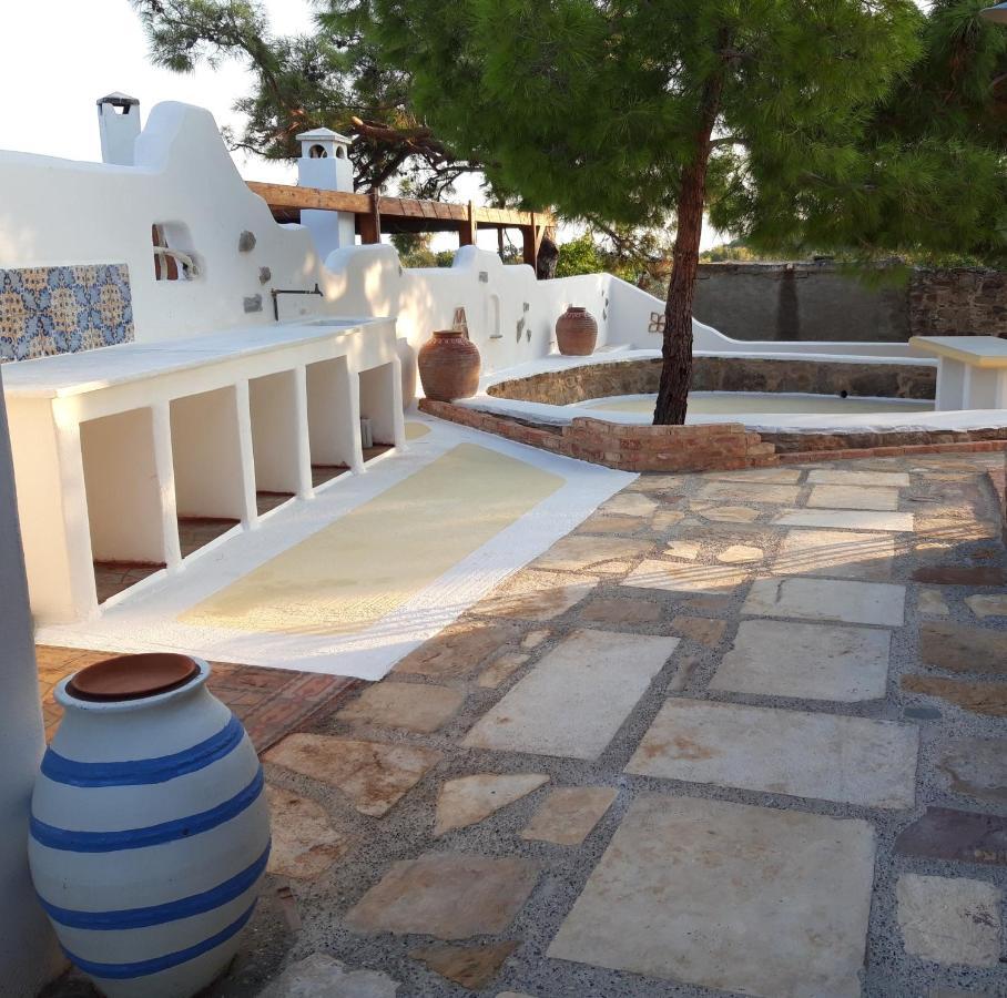 Aspros Pyrgos Holiday home *