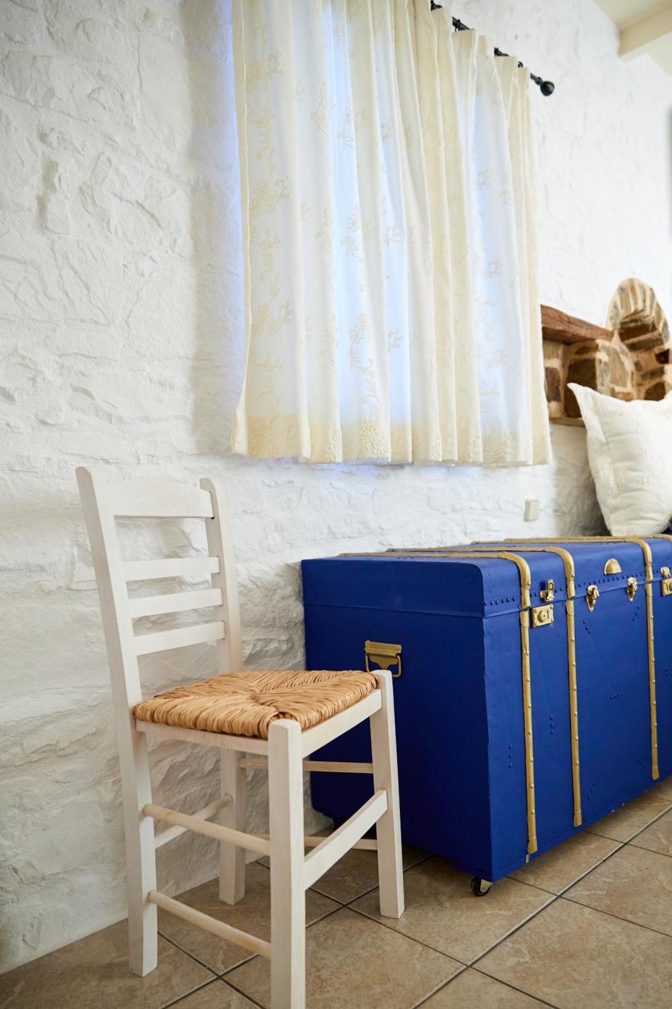 Holiday home Aspros Pyrgos Volissos