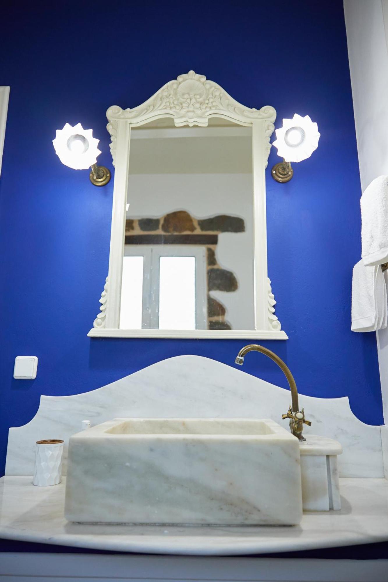 Holiday home Aspros Pyrgos Volissos