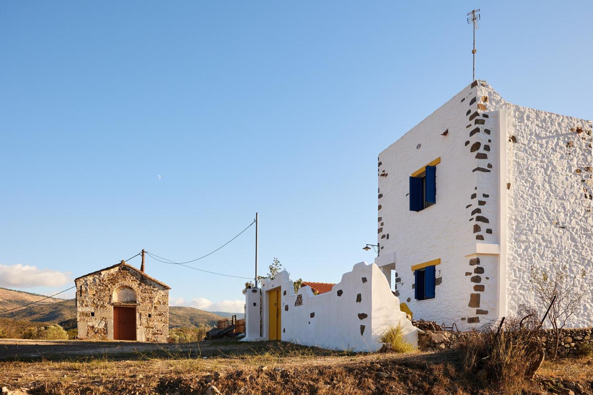 Aspros Pyrgos Holiday home *